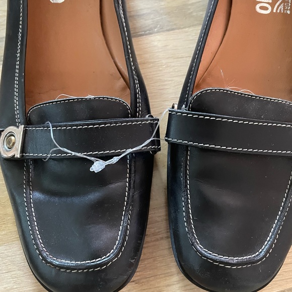 Ferragamo size 8.5 - Picture 5 of 11